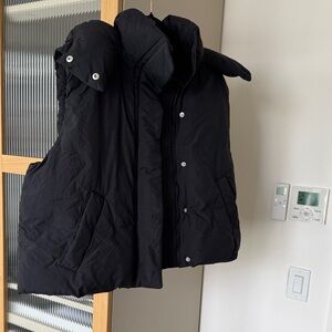 GAP Cropped Duvet Wrap Puffer Vest